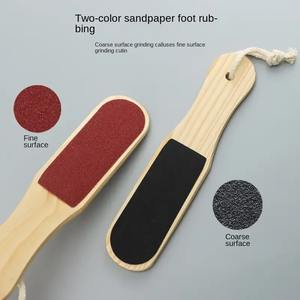 Limas de madera para pies, exfoliante para pies, elimina callosidades y piel muerta, herramienta de pedicura, masajeador de pies para el hogar, removedor de callosidades de doble cara - Product Image 2