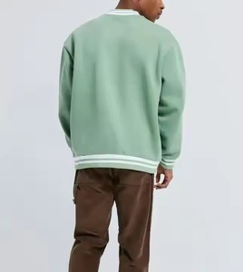 Pull en molleton à col en V surdimensionné pour homme, de qualité supérieure, personnalisé, avec motif 3D en relief, 100% coton respirant - Product Image 4