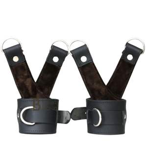 Menottes et attaches de cheville en cuir de qualité supérieure pour jeux de contrôle BDSM - Product Image 6