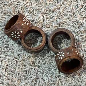 Porte-serviettes en bois artisanal conçu pour une décoration élégante de table, les événements formels et l'usage domestique - Product Image 6