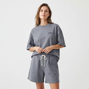 Ensemble décontracté d'été pour femme : Crop top et short imprimé lettres – Tenue deux pièces en tissu (T-shirt et short) - Product Image 1