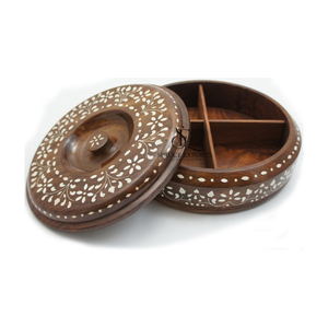 Boîte de service en bois divisée avec incrustation florale et 4 compartiments – Plat de service haut de gamme pour la cuisine et la table – Vente en gros - Product Image 1
