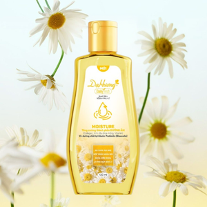 Lavado Íntimo Femenino Summer Fresh con Manzanilla, Hidratante, para una Piel Suave y Lisa, Fórmula Delicada con pH Balanceado, Uso Diario - Product Image 1