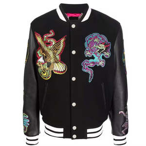 Chaqueta bomber varsity de cuero y lana de alta calidad con parches bordados para hombre, chaquetas de béisbol de diseño personalizado. - Product Image 4