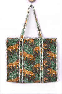 Bolso Tote Acolchado Floral Azul, Bolso Tote de Algodón Hecho a Mano, Bolso de Viaje Ligero, Bolso de Compras con Estampado de Bloques - Product Image 3