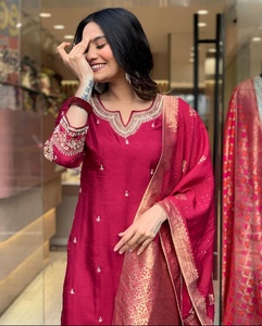 Vêtements ethniques de haute qualité, salwar kameez indien de créateur en fausse fourrure, léger, prêt à porter, pour femmes, tenue de soirée FATEMA - Product Image 4