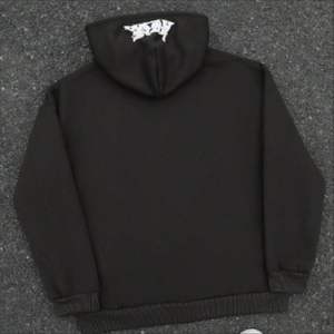 Sweat à capuche épais en molleton pour homme, coupe oversize, épaules tombantes, imprimé personnalisé, style streetwear, vente en gros directe usine OEM. - Product Image 2