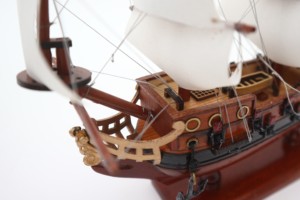 Pequeño modelo de barco de vela a vela alemán de madera pulida hecho a mano de Hamburgo, 20 cm, antiguo, coleccionable, para regalo o decoración de mesa. - Product Image 2