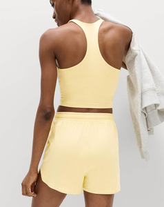Shorts tricotés jaunes haute performance pour femme avec cordon de serrage, taille élastique, coupe ample, style décontracté, couleur unie, taille mi-haute - Product Image 3
