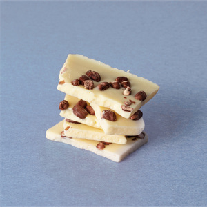 Precios Increíbles, Calidad Magnífica, 50g de Chocolate Artesanal con Leche y Frijoles Azuki Inspirado en el Wagashi Japonés, en Cajas - Product Image 1