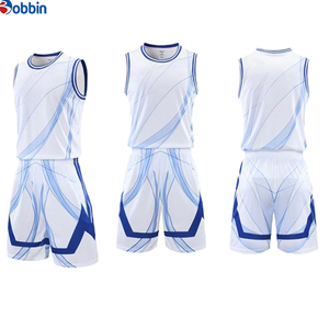 Uniforme de Baloncesto Personalizado de Alta Calidad, Transpirable, en Varios Colores, con Camiseta y Pantalones Cortos Sublimados - Product Image 1