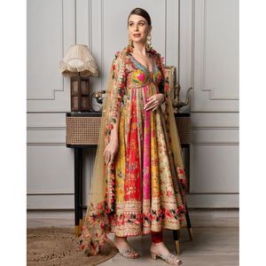 Atractivo Vestido de Trabajo de Muselina de Algodón con Estampado Digital y Dupatta Multicolor - Product Image 1