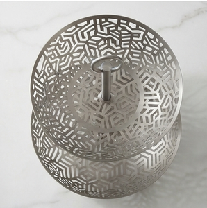 Corbeille à fruits élégante en métal à deux niveaux, empilable, avec poignée, pour présentation de fruits dans la cuisine - Product Image 2