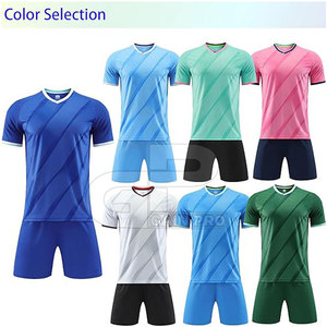 Tenue de football sportive, tissu léger, design confortable, parfaite pour le jeu en extérieur et les entraînements quotidiens - Product Image 2
