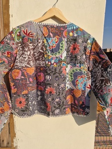 Reversible Cotton Bomber <b>Jacket</b> Women's <b>Quilted</b> <b>Jacket</b> with Animal <b>Pattern</b> Hooded Collar Eco-Friendly Regular Length - Product Image 6