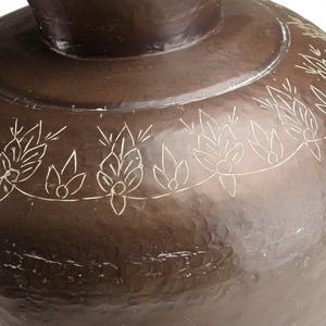 Elegante Florero de Piso de Bronce Hecho a Mano, Diseño Tradicional, 85.5 cm de Altura, Ø40 cm - Product Image 3