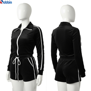 Conjunto Deportivo de 2 Piezas para Mujer, Estilo Hip Hop, Chaqueta Negra de Manga Larga con Cremallera y Pantalones Cortos con Franja Lateral, Tejido Transpirable de Poliéster - Product Image 5