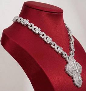 Colgante de cruz con incrustaciones de diamantes, cadena de plata de ley 10K, diamante natural, colgante religioso para hombre, estilo hip-hop - Product Image 2