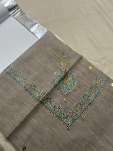 Chal Masar Cachemirí de Invierno Personalizado, Bordado con Lana Turma Sozni de Omani Premium - Product Image 3