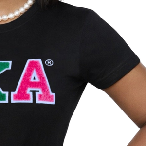 Camiseta Negra AKA Rosa Verde de Chenilla con Letras Griegas Bordadas, Manga Corta, Cuello Redondo, Prenda Casual Premium - Product Image 4