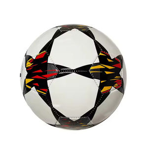 Ballon de football PVC de taille 5, dernier design, livraison immédiate, haute qualité, léger, durable, écologique, pour matchs en intérieur/extérieur - Product Image 3