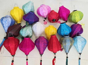 ผู้ผลิตจำหน่ายโคมไฟไหมเวียดนาม โคมไฟไหมโครงไม้ไผ่ โคมไฟไหมตกแต่ง สำหรับให้แสงสว่างในร้านอาหาร - Product Image 2