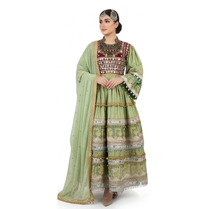 Robe Anarkali traditionnelle pour femmes, longue, en soie, verte, brodée, coupe ample, tenue de mariage, robe afghane Kuchi - Product Image 1