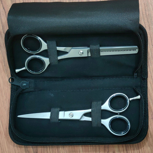 Juego de tijeras de barbero MARI Range, de acero inoxidable, afiladas, Supercut, profesionales, para barbería y para entresacar. - Product Image 1