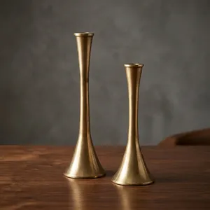 Ensemble de porte-bougies géométriques modernes en aluminium pour salon, décoration intérieure de table, design durable - Product Image 6