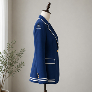 Blazer en polyester bleu style preppy à un bouton avec logo personnalisé Delta Sigma, pour femmes, inspiré des tenues grecques et des insignes maçonniques, avec bordure blanche - Product Image 2