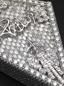 Pendentif en moissanite en forme de flèche, argent 925 plaqué rhodium, taille baguette, sertissage en canal, thème luxe, unisexe, pour usage quotidien - Product Image 6