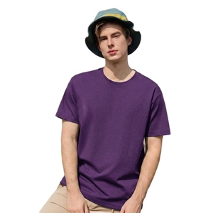 เสื้อยืดคอกลมแขนสั้นสีเหลืองสำหรับผู้ชาย ผ้าฝ้าย ทรงปกติ สวมใส่สบาย สีพื้น ผ้าเจอร์ซีย์ถัก ย้อมสีเรียบ - Product Image 2