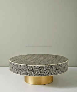 Table basse en bois incrusté d'os de charme intemporel pour la décoration intérieure Ajout unique et élégant à votre espace de vie - Product Image 1