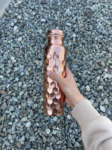 Bouchon de bouteille d'eau en métal pur martelé fait main 1000 ml, écologique, style américain, avec logo personnalisé, emballage, récipient pour boissons - Product Image 4