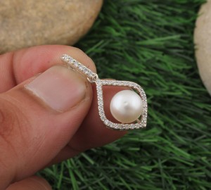 Trending Vintage Handmade 925 Sterling Silver Platinum Plated Pearl Necklace Artisan Crafted Statement <b>Jewelry</b> Sustainable Gift - Product Image 3