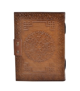 Journaux en cuir vieux look antique loup personnalisé papier fait main en relief idéal pour la revente vintage relié gros cahiers de voyage - Product Image 2