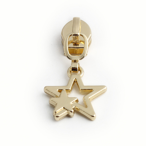 Deslizadores de Cremallera Metálicos con Diseño de Estrella Arcoíris y Cierre de Mosquetón para Bolsos, Diseño Plateado, Resistente y Moderno - Product Image 4