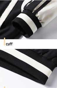 เสื้อแจ็คเก็ตวาร์ซิตี้สีดำครีมสำหรับผู้ชาย ปกคอพับ ปิดด้วยซิป ทรงปกติ สีพื้น ผ้าโพลีเอสเตอร์ เหมาะสำหรับใส่ในฤดูใบไม้ร่วง - Product Image 3