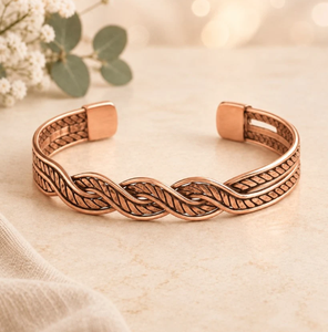 Pulsera de Terapia Bio Magnética con Incrustaciones de Latón, Plata y Cobre en Patrón de Cuerda Trenzada y Borde Tri-Metal - Product Image 6