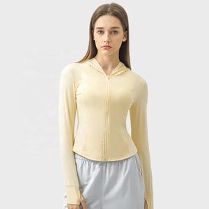 Camiseta Corta Ecológica para Mujer, Negra y Blanca, de Manga Corta, Cuello Redondo, Tejido de Punto, Corte Holgado, para Gimnasio - Product Image 1