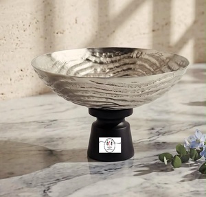 Ensemble de plats de service de mariage en aluminium martelé argenté poli, écologique, de luxe moderne, de forme irrégulière - Product Image 3