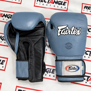 Guantes de Boxeo Fairtex de Nuevo Estilo, Guantes de Sparring de Cuero Premium de Alta Calidad, Guantes de Boxeo de Entrenamiento Hechos a Medida para Muay Thai - Product Image 1