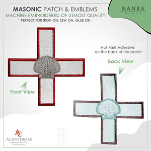 แผ่นปักลายเปลือกหอยสีเงินตรงกลางกับไม้กางเขนสีขาวพร้อมขอบสีแดง - Product Image 2