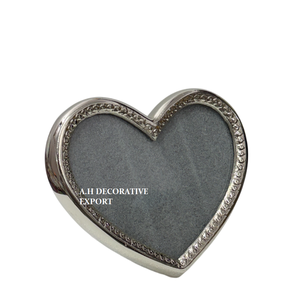 Marco de Fotos de Metal con Diseño de Corazón Pulido de Primera Calidad, Marco de Fotos Personalizado al por Mayor para Recuerdos de Boda, Decoración Romántica para el Hogar en Tono Plateado - Product Image 3