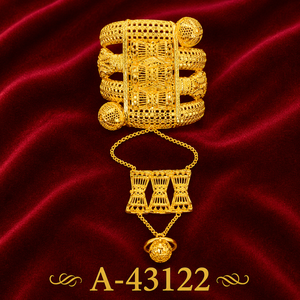 Women's MOLL JEWELLERS 24K Gold Plated Zircon Cuff <b>Bracelet</b> A-43122 Party Jewelry - Product Image 1
