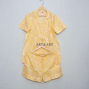 Conjunto de Pijama de Algodón Suave y Cómodo de Manga Corta con Estampado Floral, Transpirable y de Secado Rápido para Mujer, Ligero y Acogedor para Primavera/Verano - Product Image 5