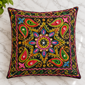 Funda de Cojín Cuadrada Bohemia Bordada Vintage con Diseño Floral Geométrico y Acentos de Espejo, 100% Algodón Ecológico para el Hogar - Product Image 3