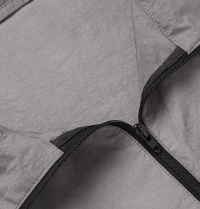 Vêtements de sport coupe-vent respirants pour l'extérieur, veste coupe-vent légère de grande taille avec col à capuche en tissu - Product Image 4