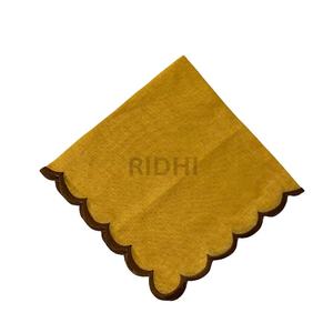 Servilletas de Lino Amarillo Bordadas al por Mayor con Borde Festoneado, 100% Lino Puro, para Bodas, Decoración del Hogar y Regalos para Damas de Honor - Product Image 1