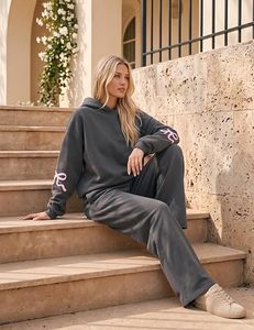 Conjunto Deportivo con Capucha para Mujer, Sudadera de Manga Larga y Pantalones Deportivos Gris Oscuro, Ropa Casual para Estar en Casa - Product Image 1